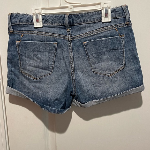 Denim Roll-Cuff Women's Shorts - Picture 3 of 3